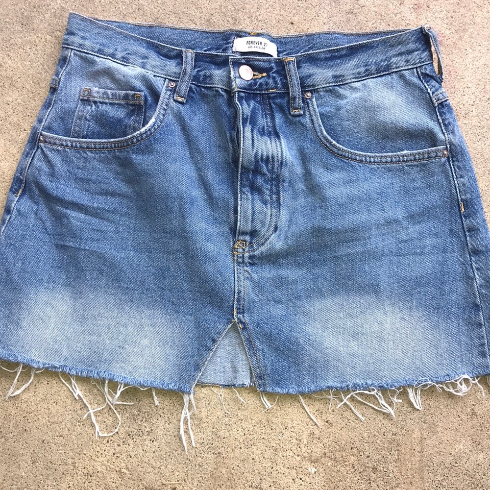 BRAND NEW Jean skirt; forever 21